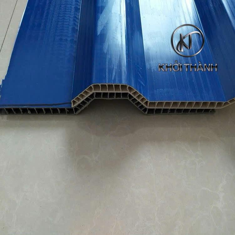 Tôn xanh dương nhựa PVC rỗng