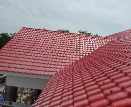 Tôn Ngói Nhựa Có Đáng Tiền Không?